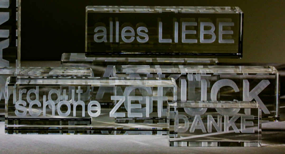 PLATZ FÜR NEUES – alles muss raus, wir räumen auf. Du sparst. SALE -50%