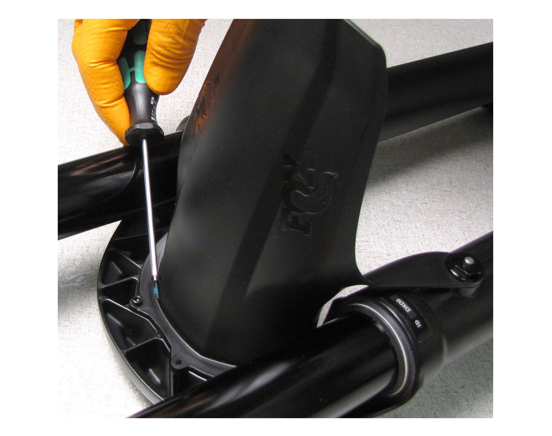 Mud Guard MY21 36-38 Black AM